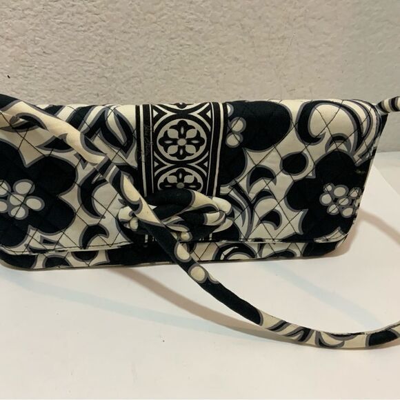 Vera Bradley knot just a clutch purse - Picture 1 of 11